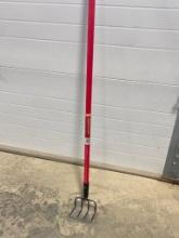 NEW GARDEN TOOL