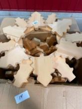 8 WOODEN XMAS WREATHS