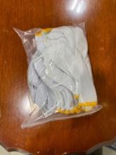 BAG OF GARDENER GLOVES