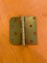 100 DOOR HINGES