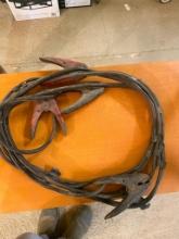 SET OF JUMPER CABLES