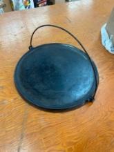 12IN CAST IRON GRIDDLE