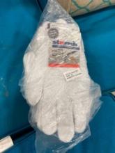 12 PAIRS OF XL GLOVES