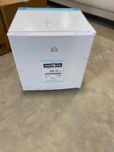 SMALL BAR FRIDGE, 19 IN x 18 IN x 17 IN