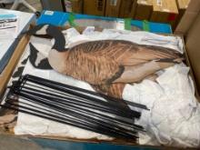 10 GOOSE DECOYS WITH METAL STANDS