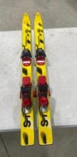 PAIR OF CROSS-COUNTRY SKIS