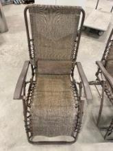 ZERO GRAVITY LAWN CHAIR