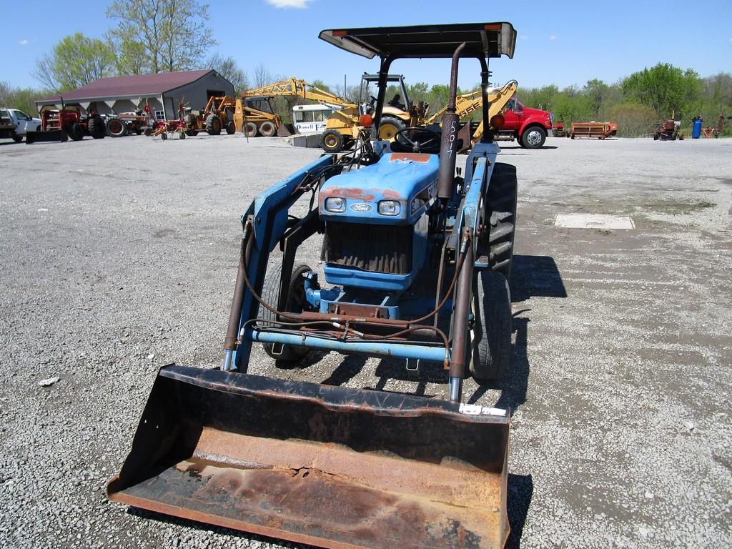 FORD 3415 W/ LOADER