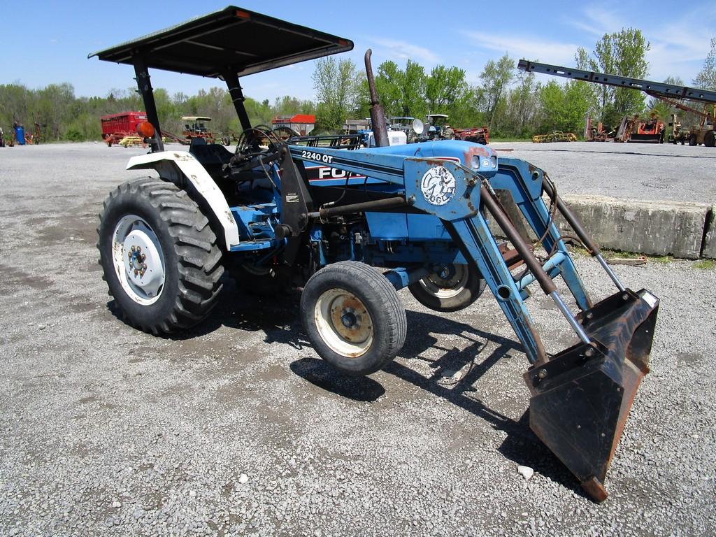 FORD 3415 W/ LOADER