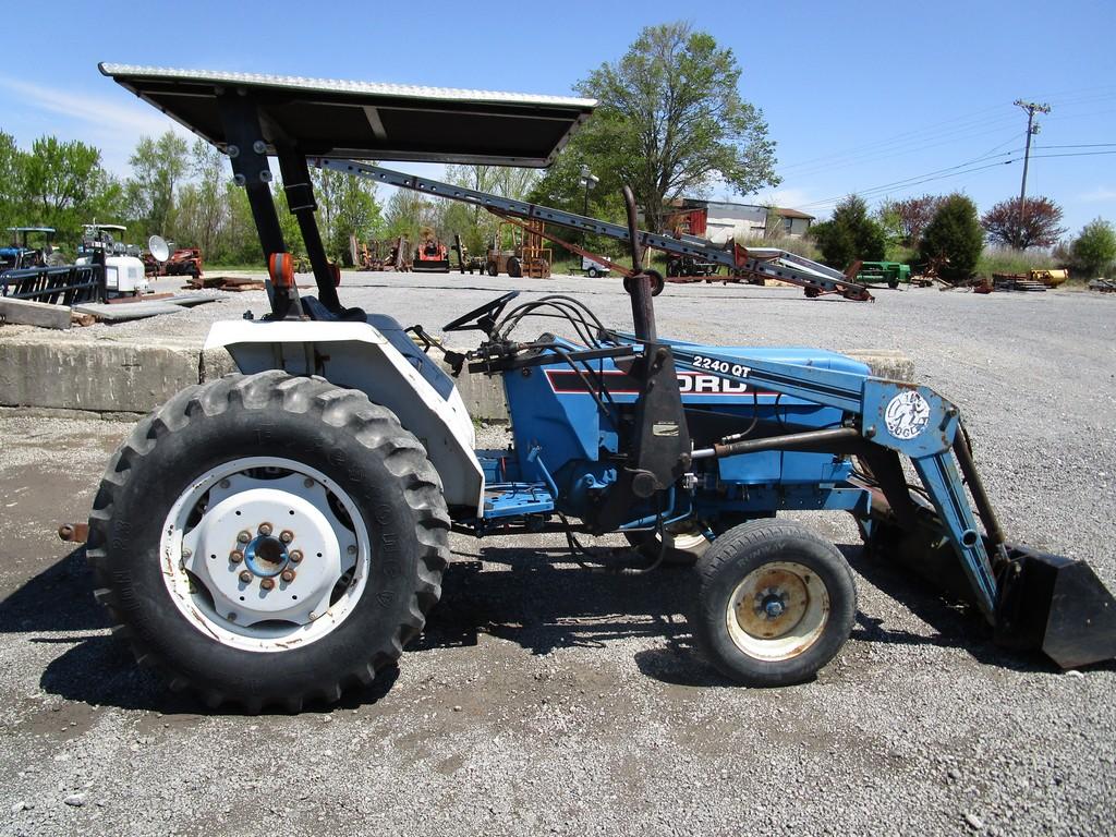 FORD 3415 W/ LOADER