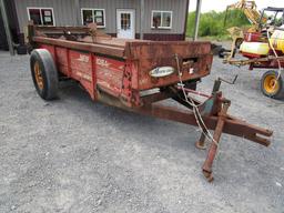 New Idea 213 Spreader