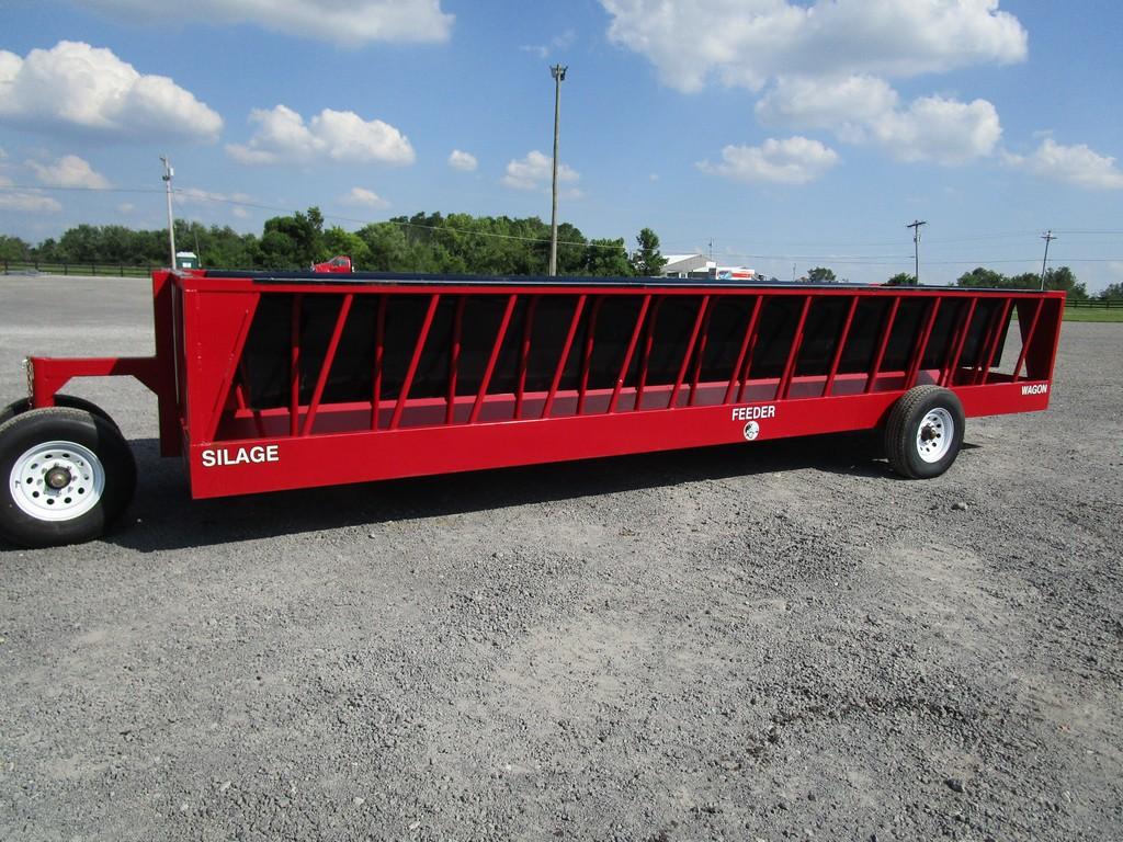 IA 84R Silage Feeder Wagon