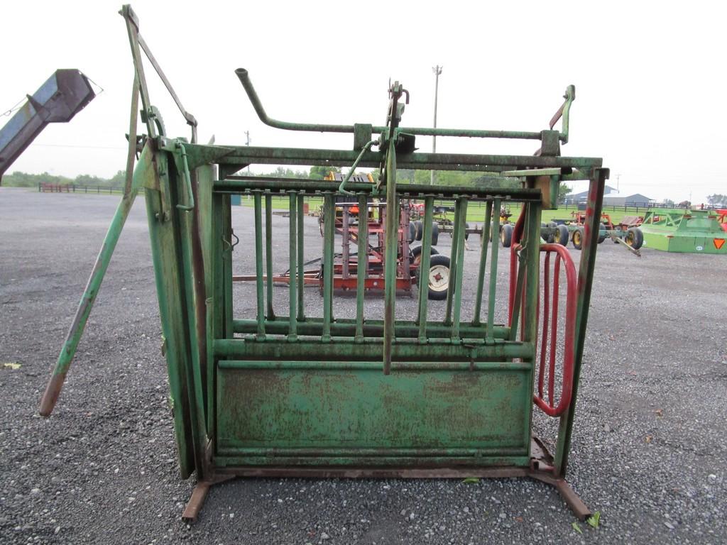 Green Cattle Chute