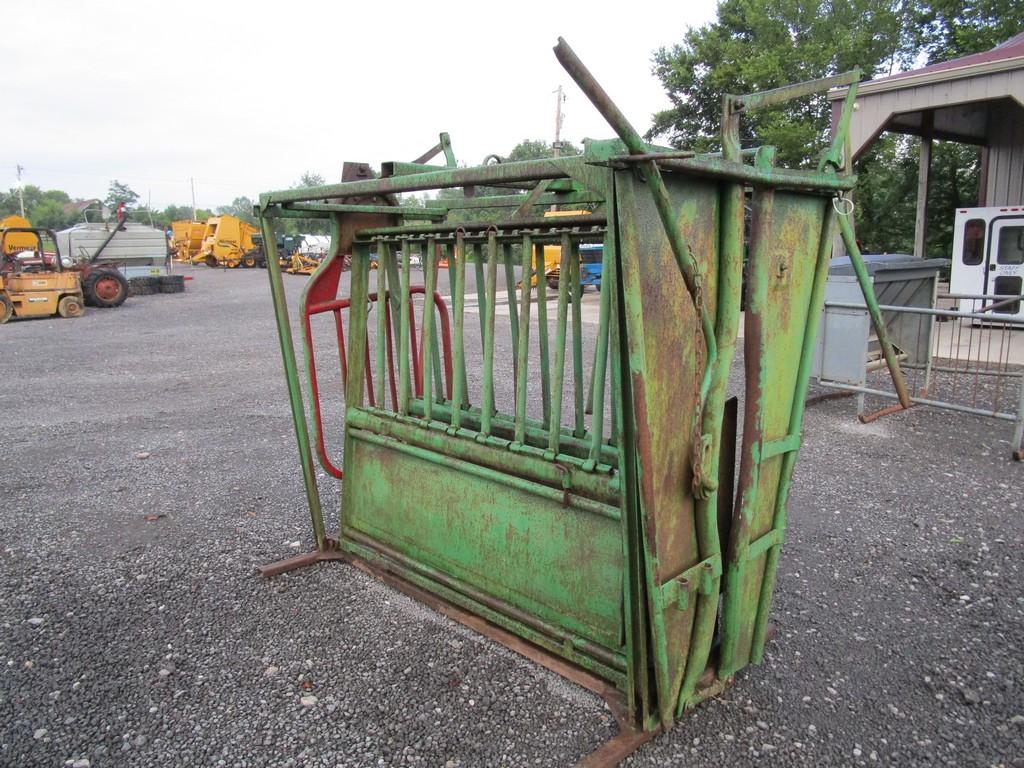 Green Cattle Chute
