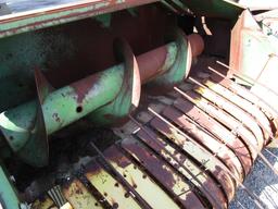 JD 24T Sq Baler