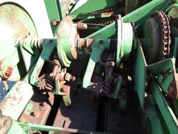 JD 24T Sq Baler