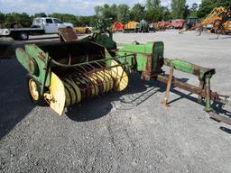 JD 24T Sq Baler