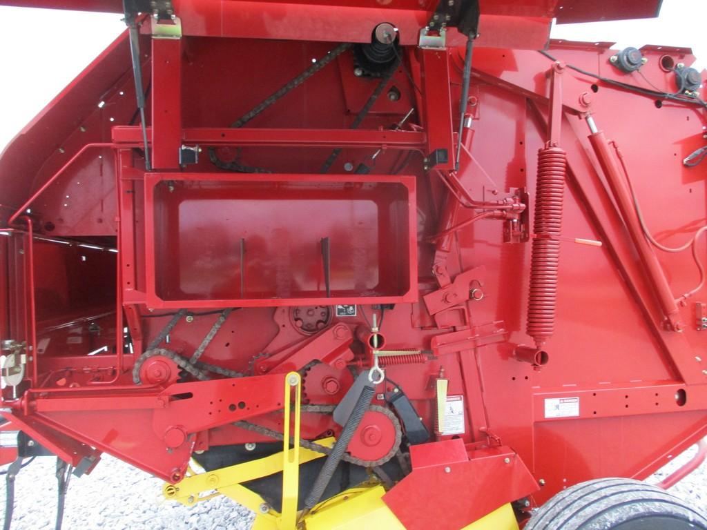 New Holland BC7080 Rd Baler