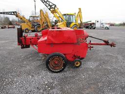 MF 124 Sq Baler