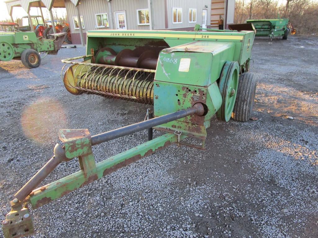 John Deere 346 Sq Baler