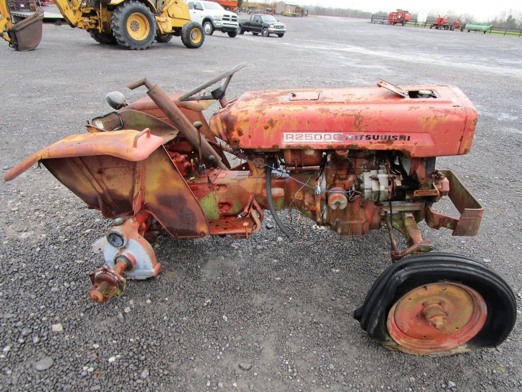 Mitsubishi R2500 G Tractor