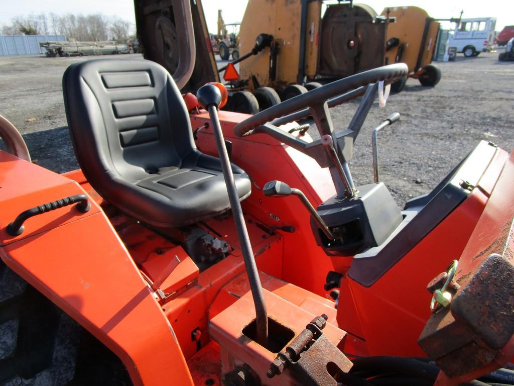 Kubota L2950 W/Loader