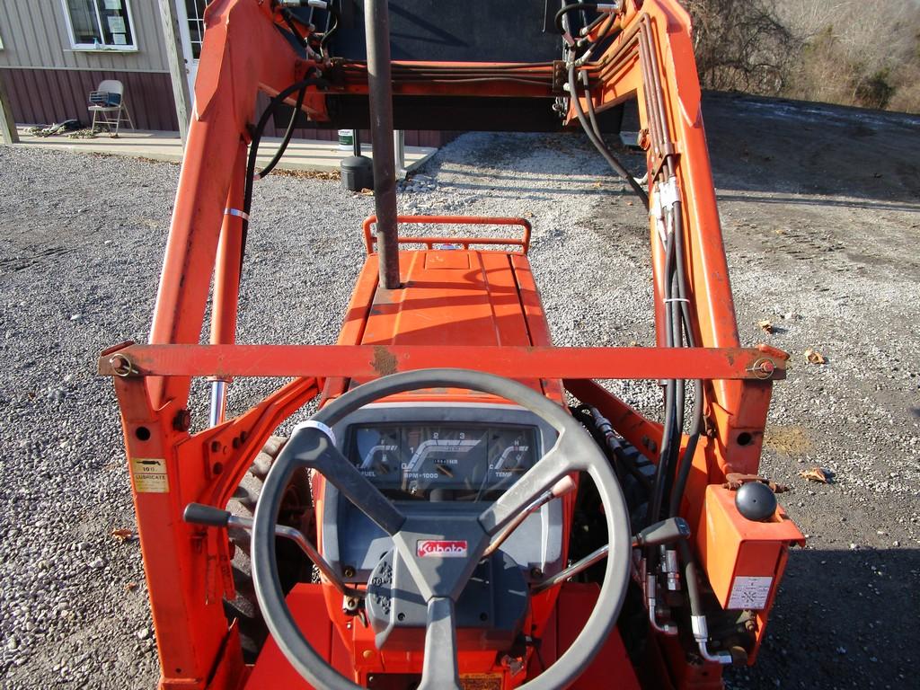 Kubota L2950 W/Loader