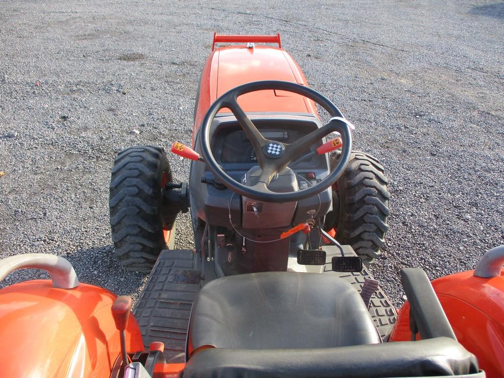 Kubota L3130 Tractor