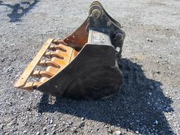 Black Hoe Bucket