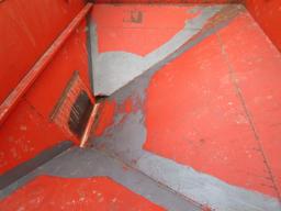 J&M Gravity Box on JD 1065 Gear
