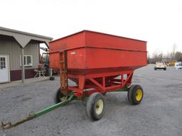 J&M Gravity Box on JD 1065 Gear