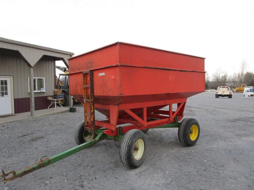 J&M Gravity Box on JD 1065 Gear