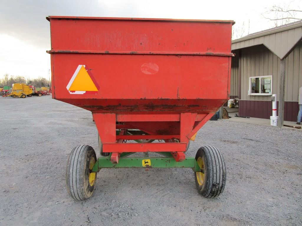 J&M Gravity Box on JD 1065 Gear