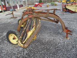 New Holland 256 Hitch Rake