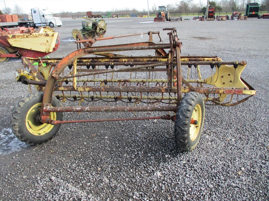 New Holland 256 Hitch Rake