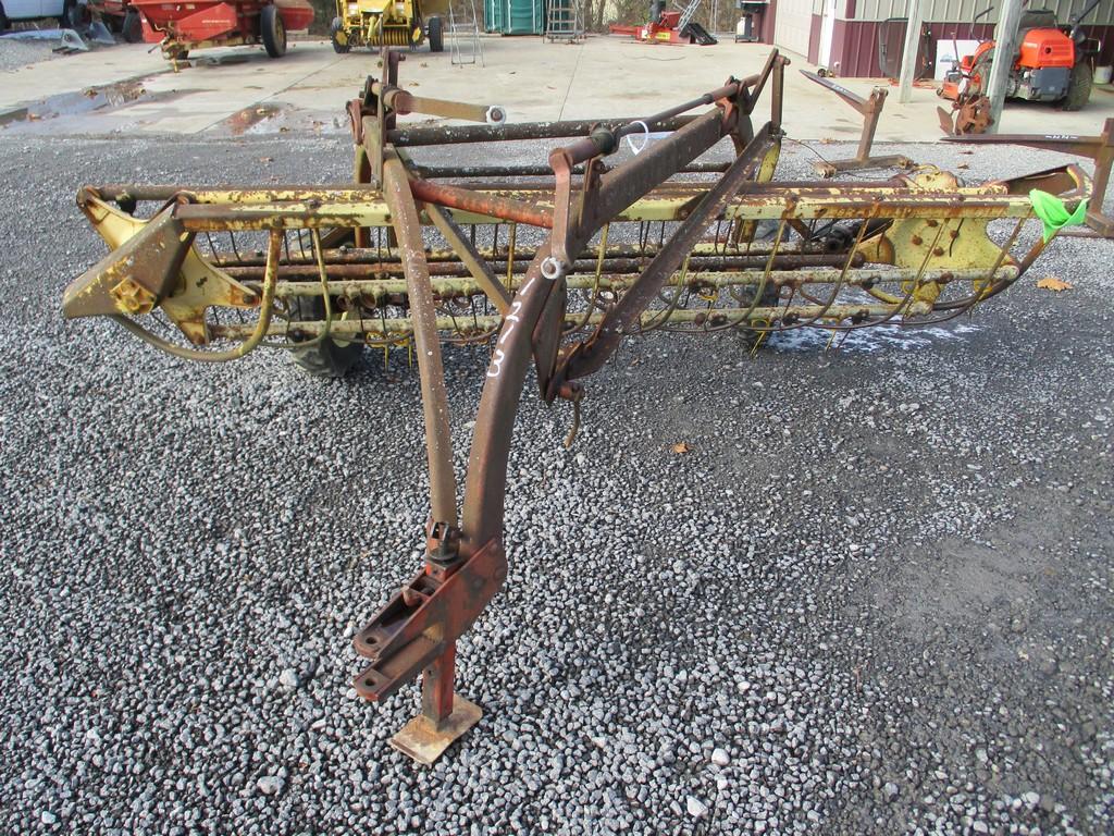 New Holland 256 Hitch Rake