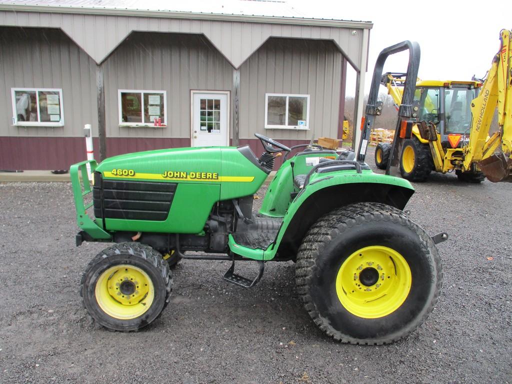 John Deere 4600 Tractor