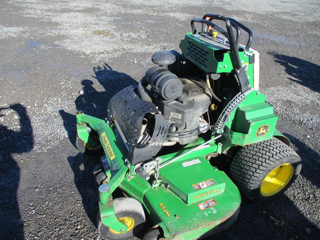 John Deere 652 M Quick Track Lawn Mower