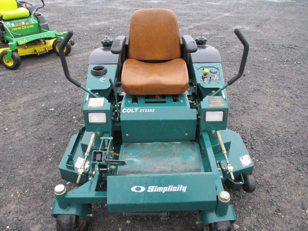 Simplicity Colt ZT2352 Lawn Mower