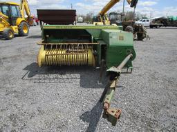 John Deere 336 Sq. Baler