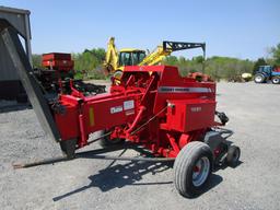 Massey Ferguson 1835 Inline Sq. Baler