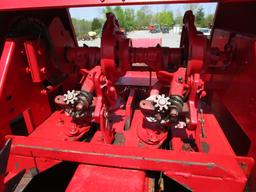 Massey Ferguson 1835 Inline Sq. Baler