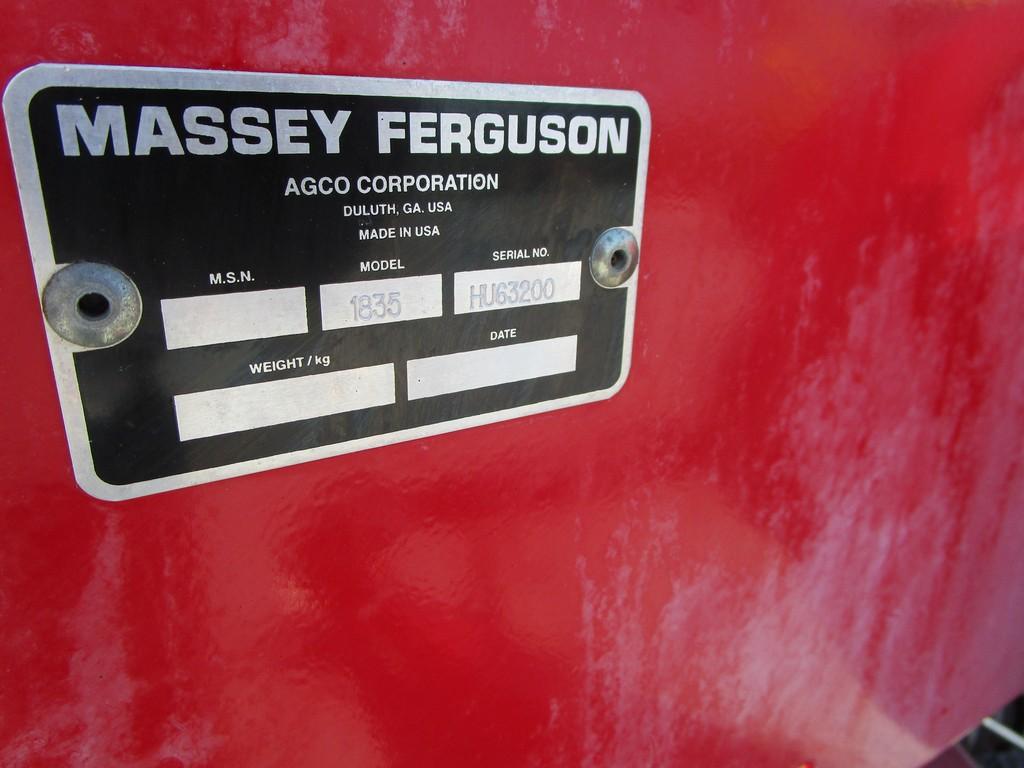 Massey Ferguson 1835 Inline Sq. Baler