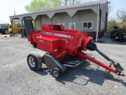Massey Ferguson 1835 Inline Sq. Baler