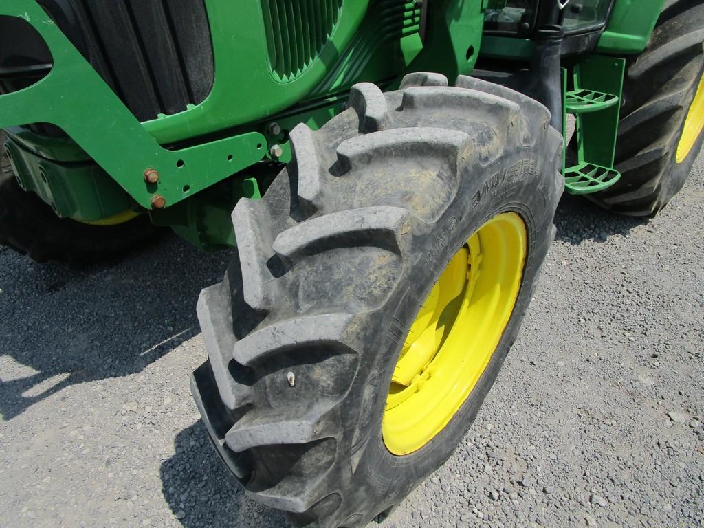 John Deere 6415 Tractor W/ 563 Loader