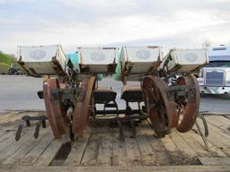 Holland 2-Row Finger Transplanter 3pt