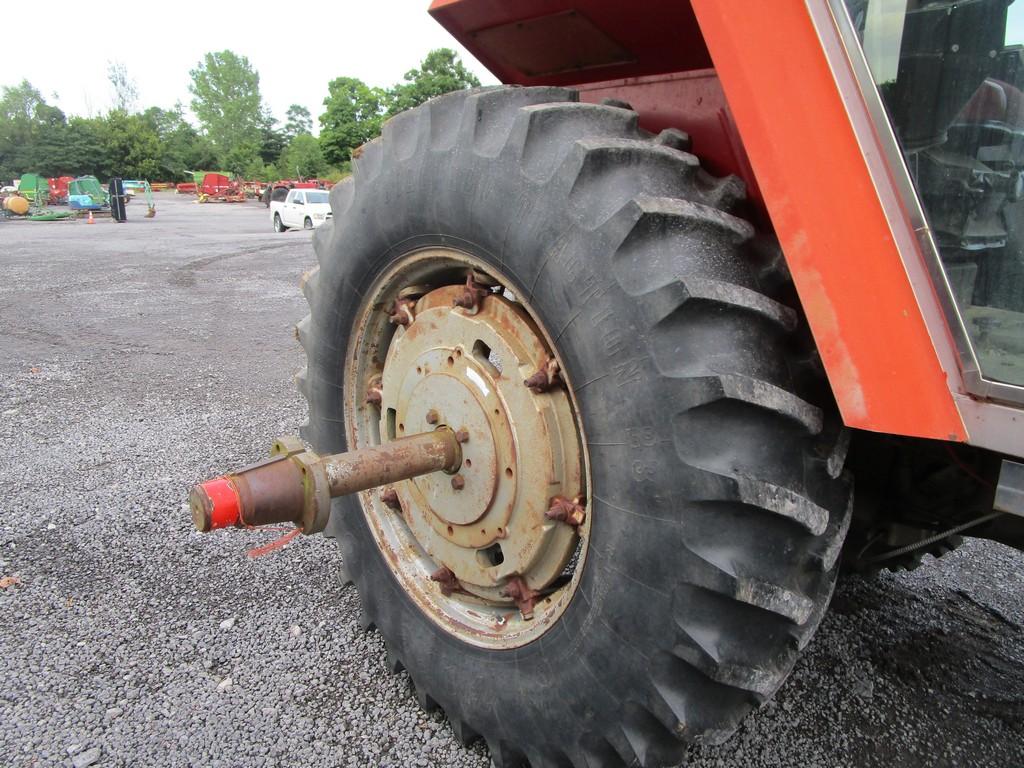 MASSEY FERGUSON 2745 TRACTOR