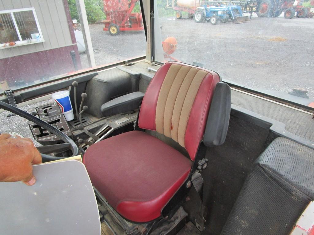 MASSEY FERGUSON 2745 TRACTOR