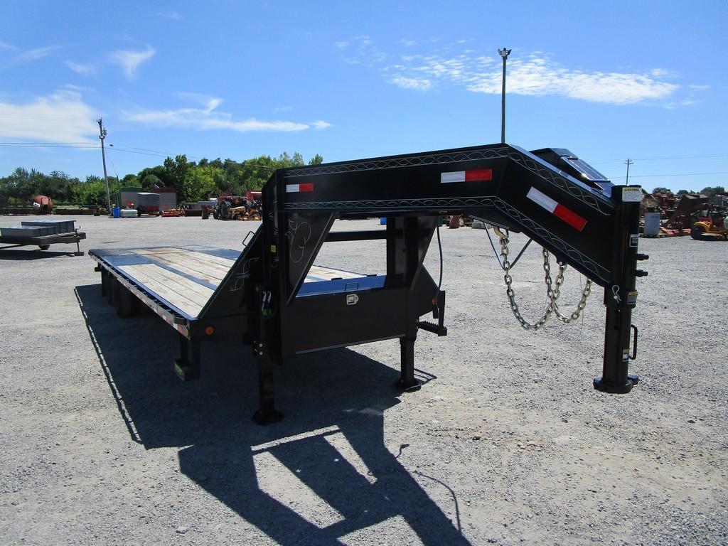 2022 LOAD TRAIL 32' GOOSENECK W/ TITLE