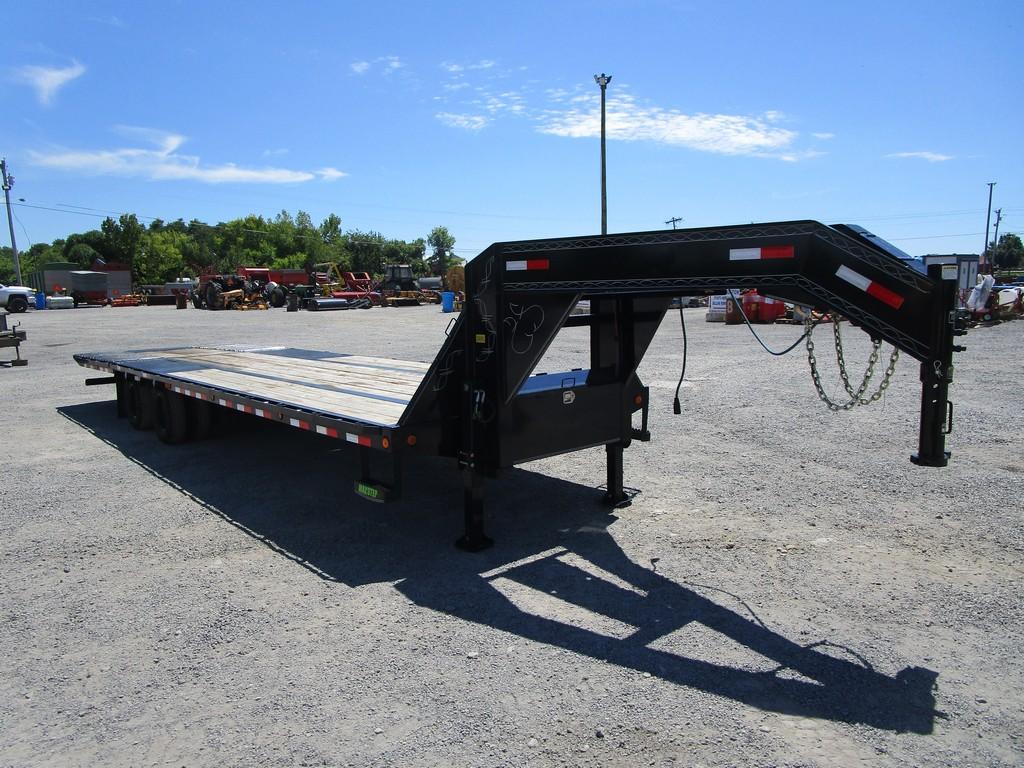 2022 LOAD TRAIL 32' GOOSENECK W/ TITLE